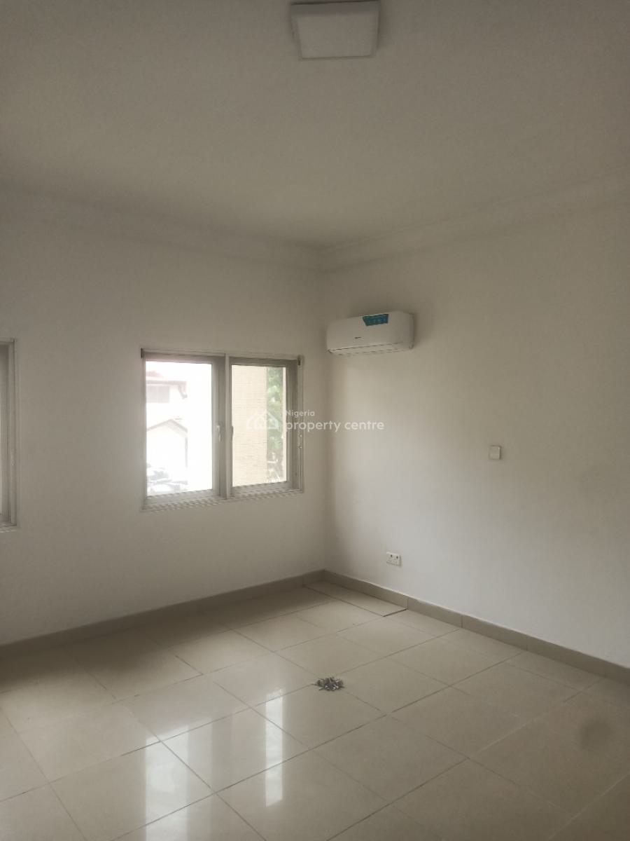 Serviced Three 3 Bedroom Apartment with Bq 24hrs Light, Pool & Gym, Off Kings Way Rd, Ikoyi, Lagos, Flat / Apartment for Rent