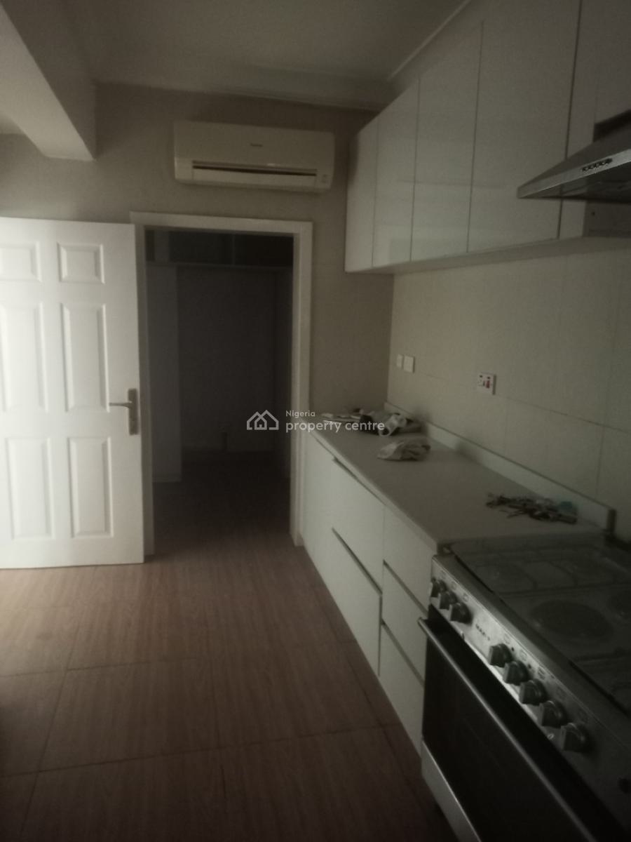 Serviced Three 3 Bedroom Apartment with Bq 24hrs Light, Pool & Gym, Off Kings Way Rd, Ikoyi, Lagos, Flat / Apartment for Rent