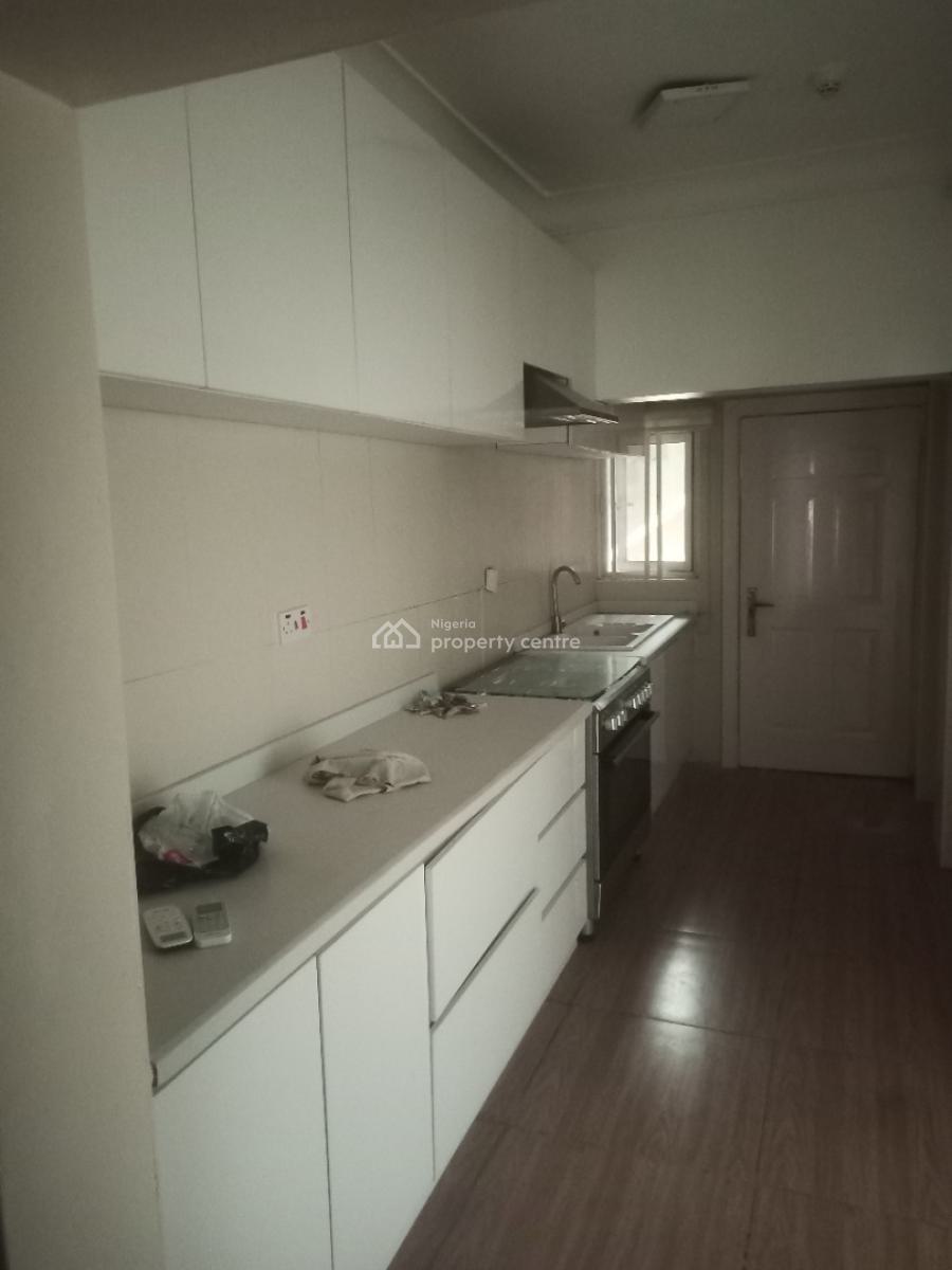 Serviced Three 3 Bedroom Apartment with Bq 24hrs Light, Pool & Gym, Off Kings Way Rd, Ikoyi, Lagos, Flat / Apartment for Rent