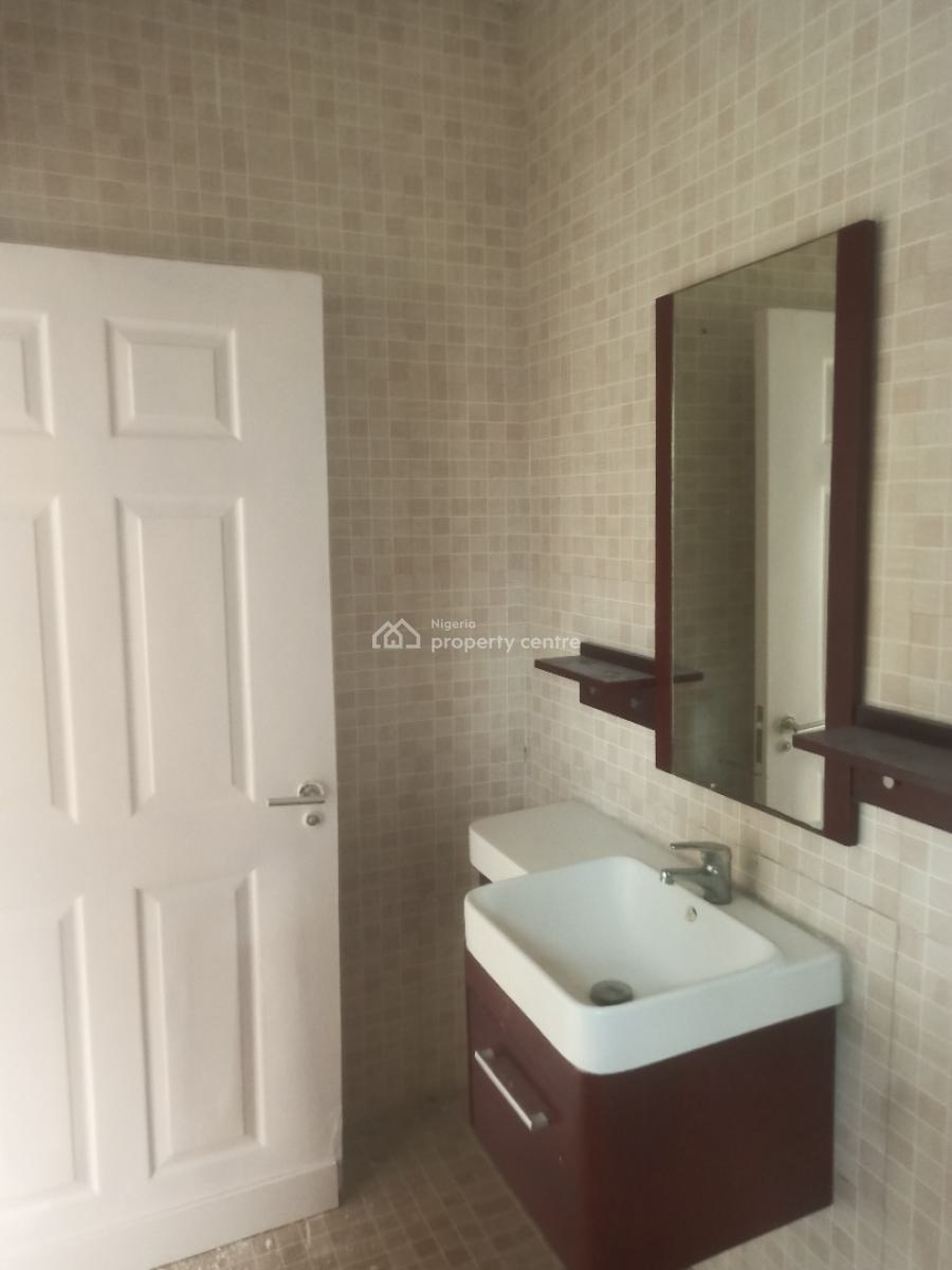 Serviced Three 3 Bedroom Apartment with Bq 24hrs Light, Pool & Gym, Off Kings Way Rd, Ikoyi, Lagos, Flat / Apartment for Rent