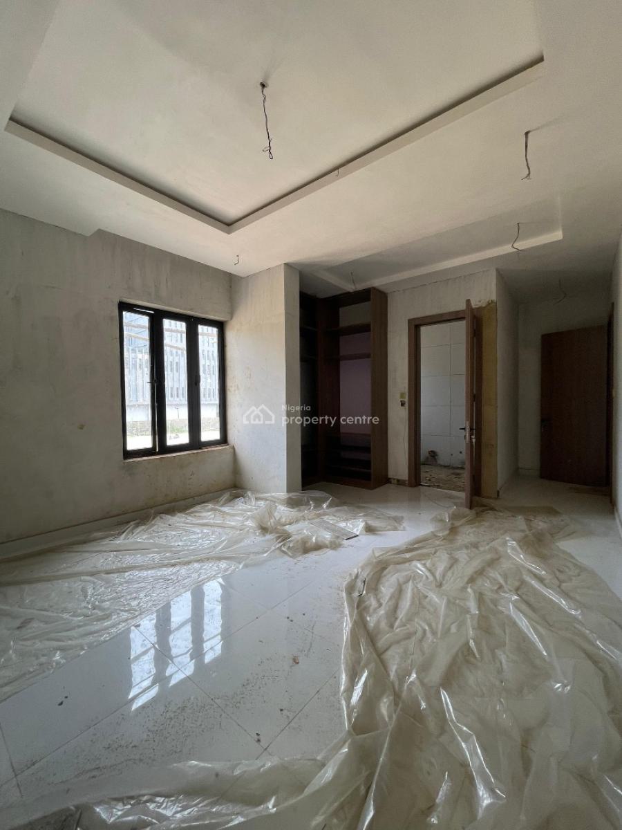 2 Bedroom Apartment at Lekki Phase 1, Lekki Phase 1, Lekki, Lagos, Flat / Apartment for Sale