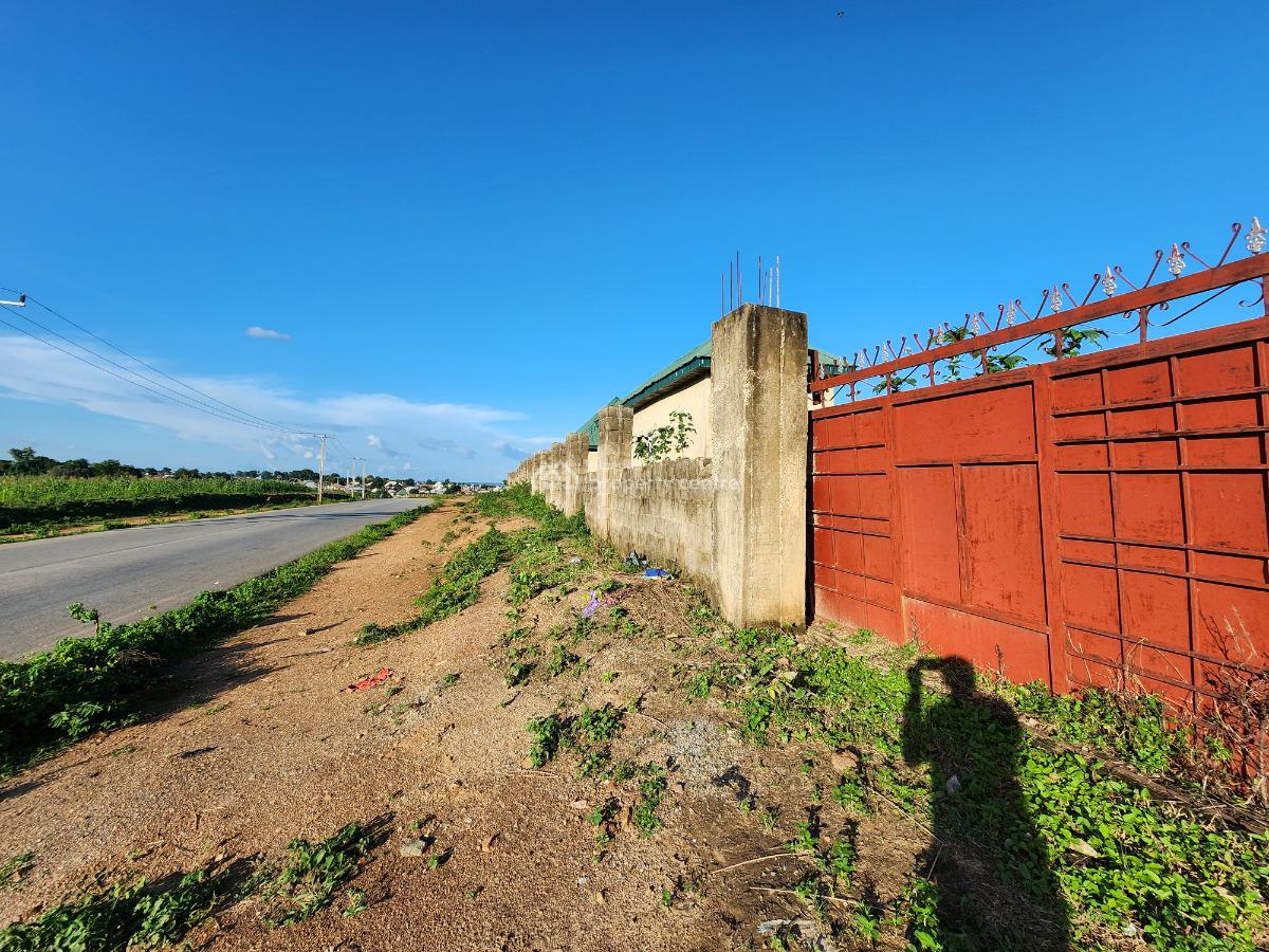 Strategically Located 2.4 Hectares Fully Fenced Land with Gate, Rafin Kwara, Karshi, Nasarawa, Residential Land for Sale