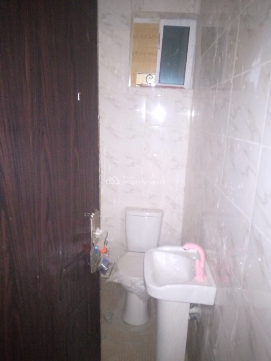 Lovely Built of 2bedroom, Gbagada, Lagos, Flat / Apartment for Rent
