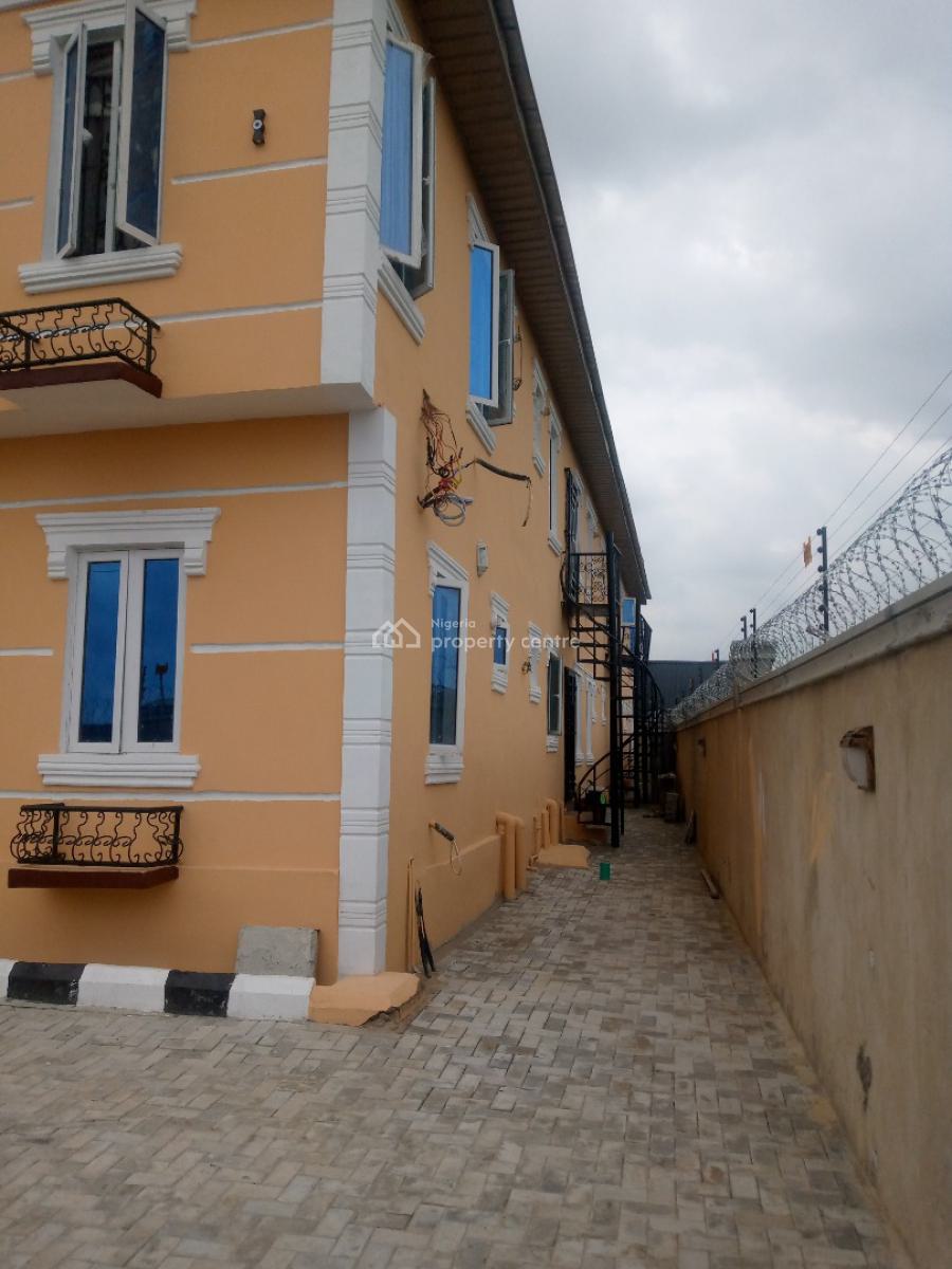Lovely Built of 2bedroom, Gbagada, Lagos, Flat / Apartment for Rent