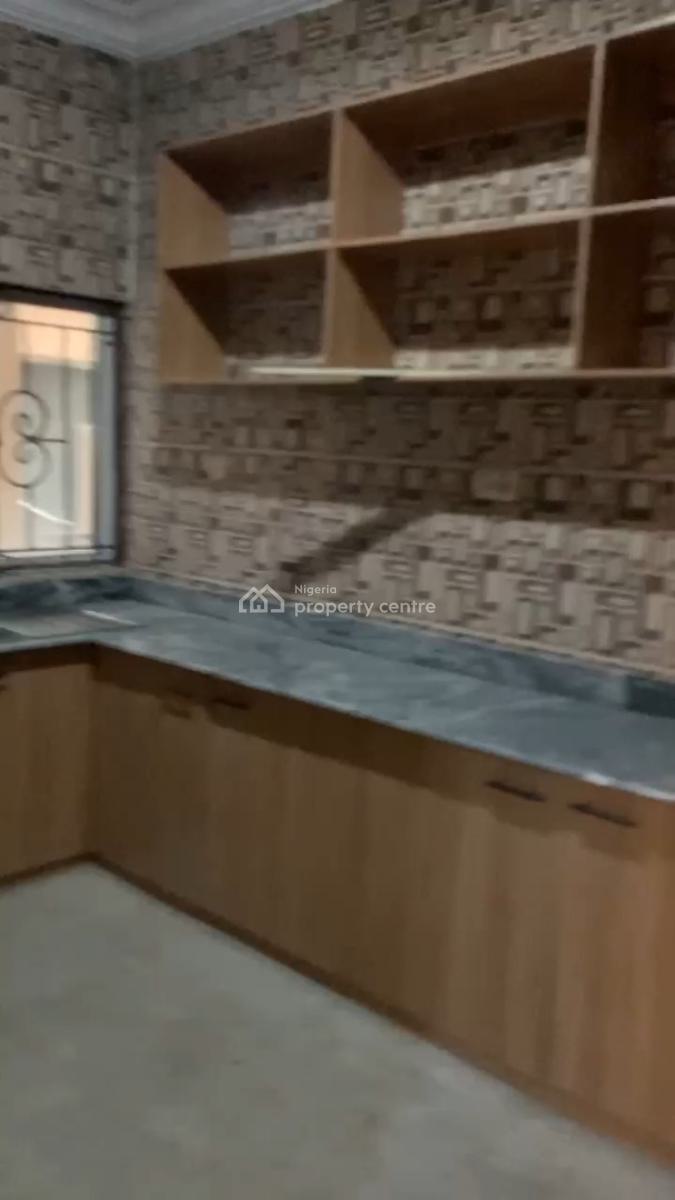 Spacious 3 Bedroom Apartment, Chevron Drive, Lekki, Lagos, Flat / Apartment for Rent