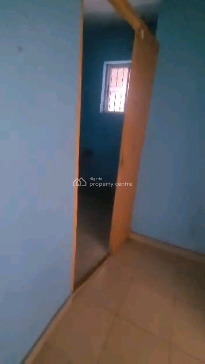 Relatively New Spacious and Decent 2bedrm Up Flat, Bamgbopa Street, Abule Ijesha, Yaba, Lagos, Flat / Apartment for Rent