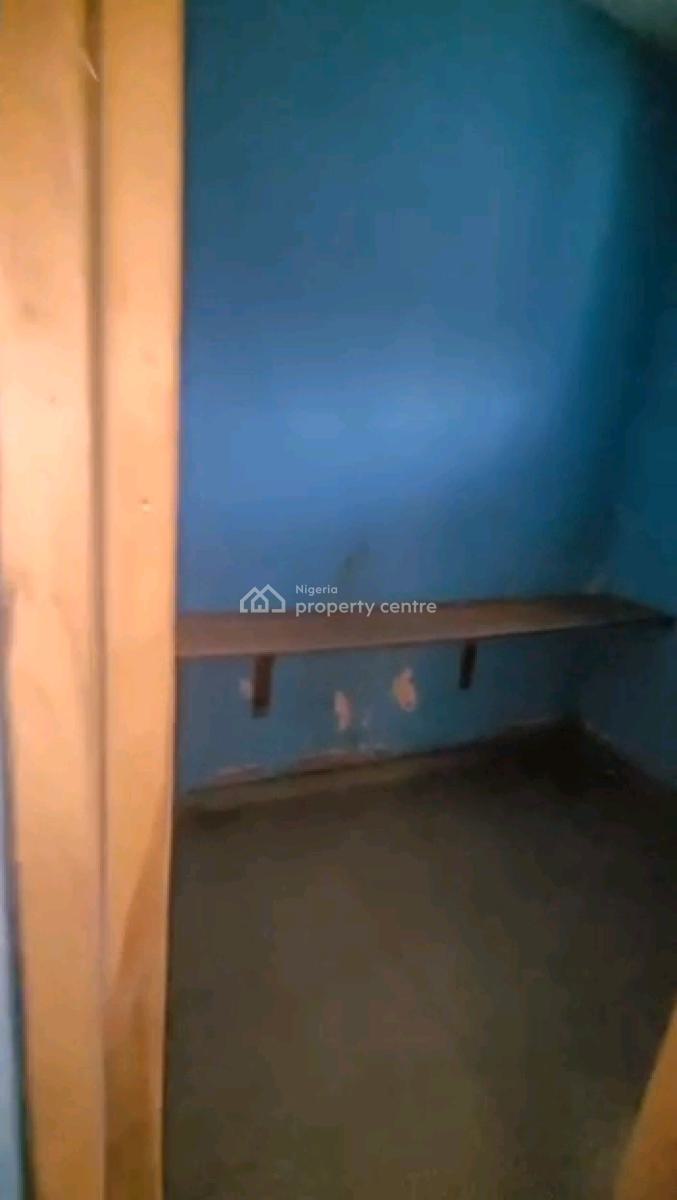 Relatively New Spacious and Decent 2bedrm Up Flat, Bamgbopa Street, Abule Ijesha, Yaba, Lagos, Flat / Apartment for Rent