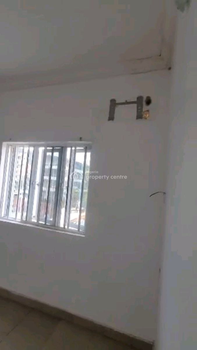 Relatively New Spacious and Decent 2bedrm Up Flat, Bamgbopa Street, Abule Ijesha, Yaba, Lagos, Flat / Apartment for Rent