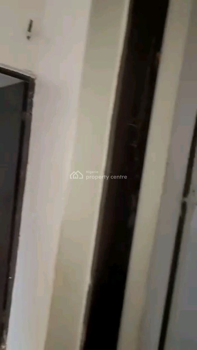 Relatively New Spacious and Decent 2bedrm Up Flat, Bamgbopa Street, Abule Ijesha, Yaba, Lagos, Flat / Apartment for Rent