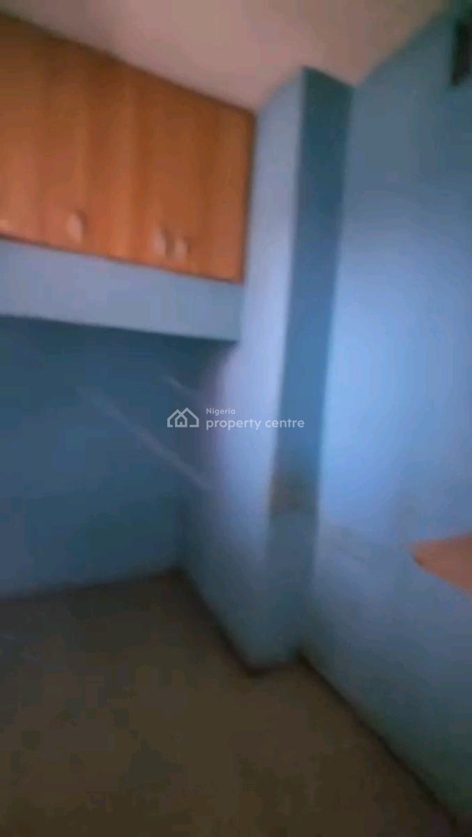 Relatively New Spacious and Decent 2bedrm Up Flat, Bamgbopa Street, Abule Ijesha, Yaba, Lagos, Flat / Apartment for Rent