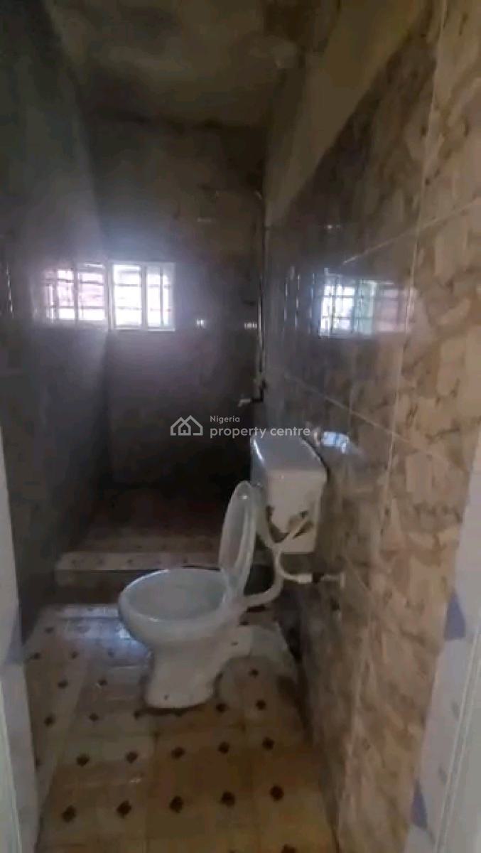 Relatively New Spacious and Decent 2bedrm Up Flat, Bamgbopa Street, Abule Ijesha, Yaba, Lagos, Flat / Apartment for Rent