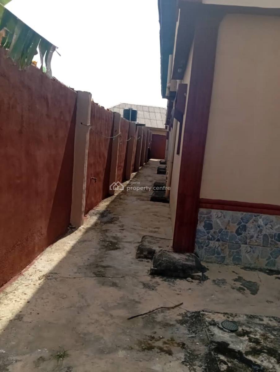 Modern 4 Units of 2 Bedroom Flat + 4 Units of Mini Flat, Magboro, Ogun, Block of Flats for Sale
