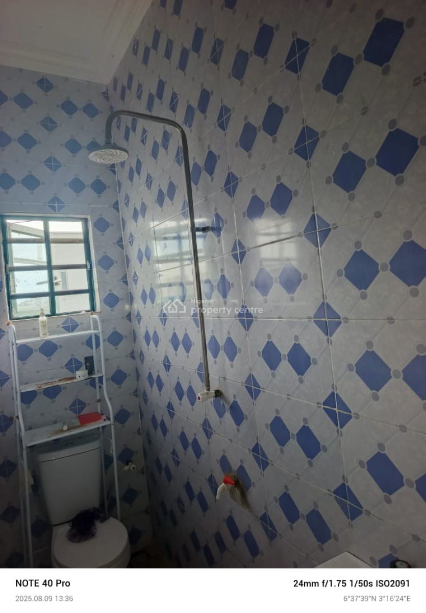 a Lovely 3 Bedroom Flat with Spacious Kit, Pius Eze Aboru, Iyana Ipaja, Ipaja, Lagos, Flat / Apartment for Rent