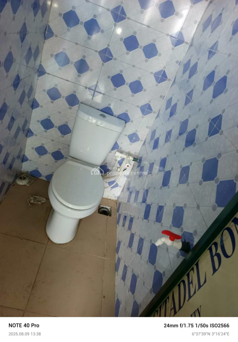 a Lovely 3 Bedroom Flat with Spacious Kit, Pius Eze Aboru, Iyana Ipaja, Ipaja, Lagos, Flat / Apartment for Rent