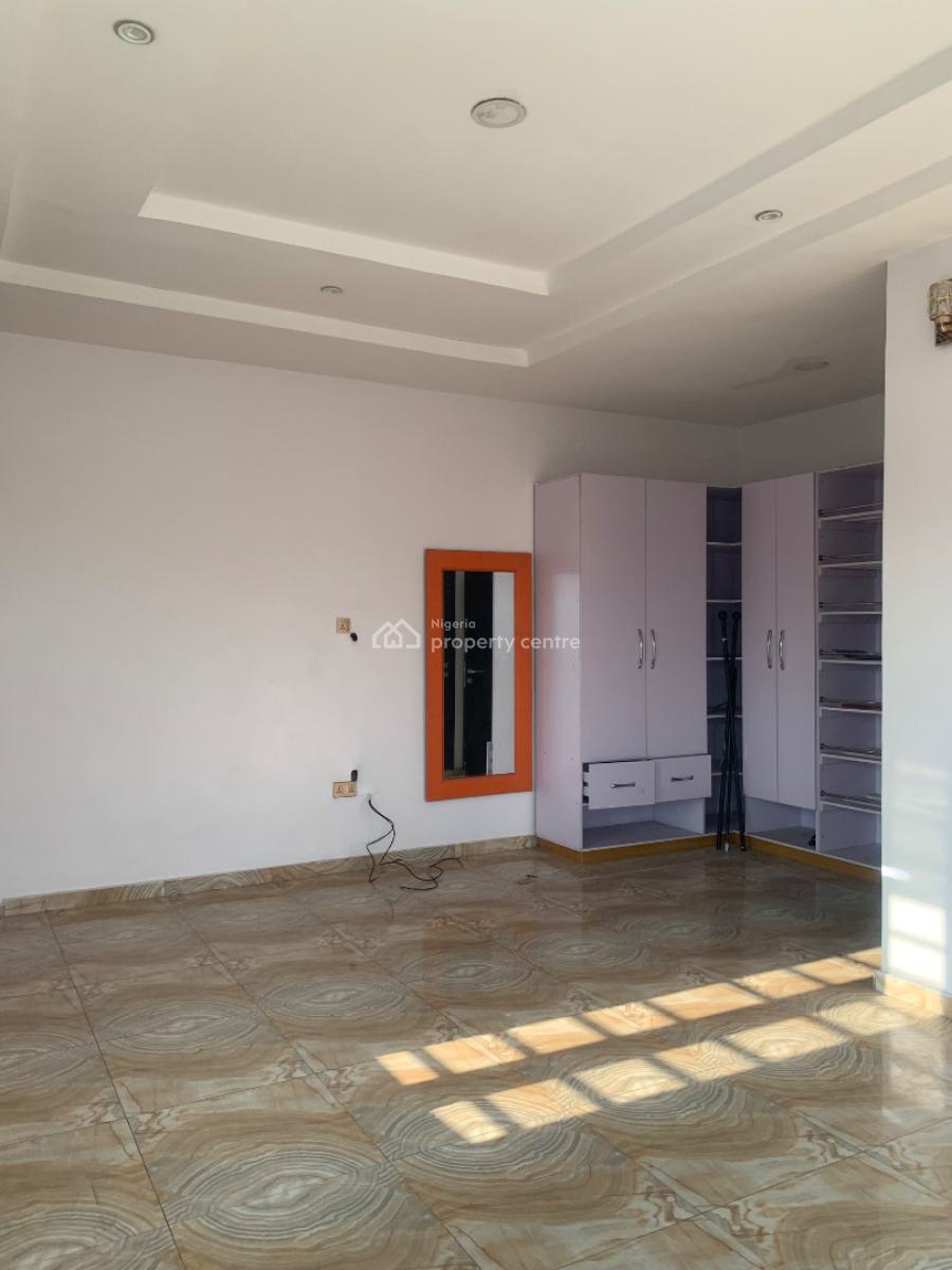 Self Serviced 4 Bedroom Semi-detached Duplex with Gate House, Osapa, Lekki, Lagos, Semi-detached Duplex for Rent