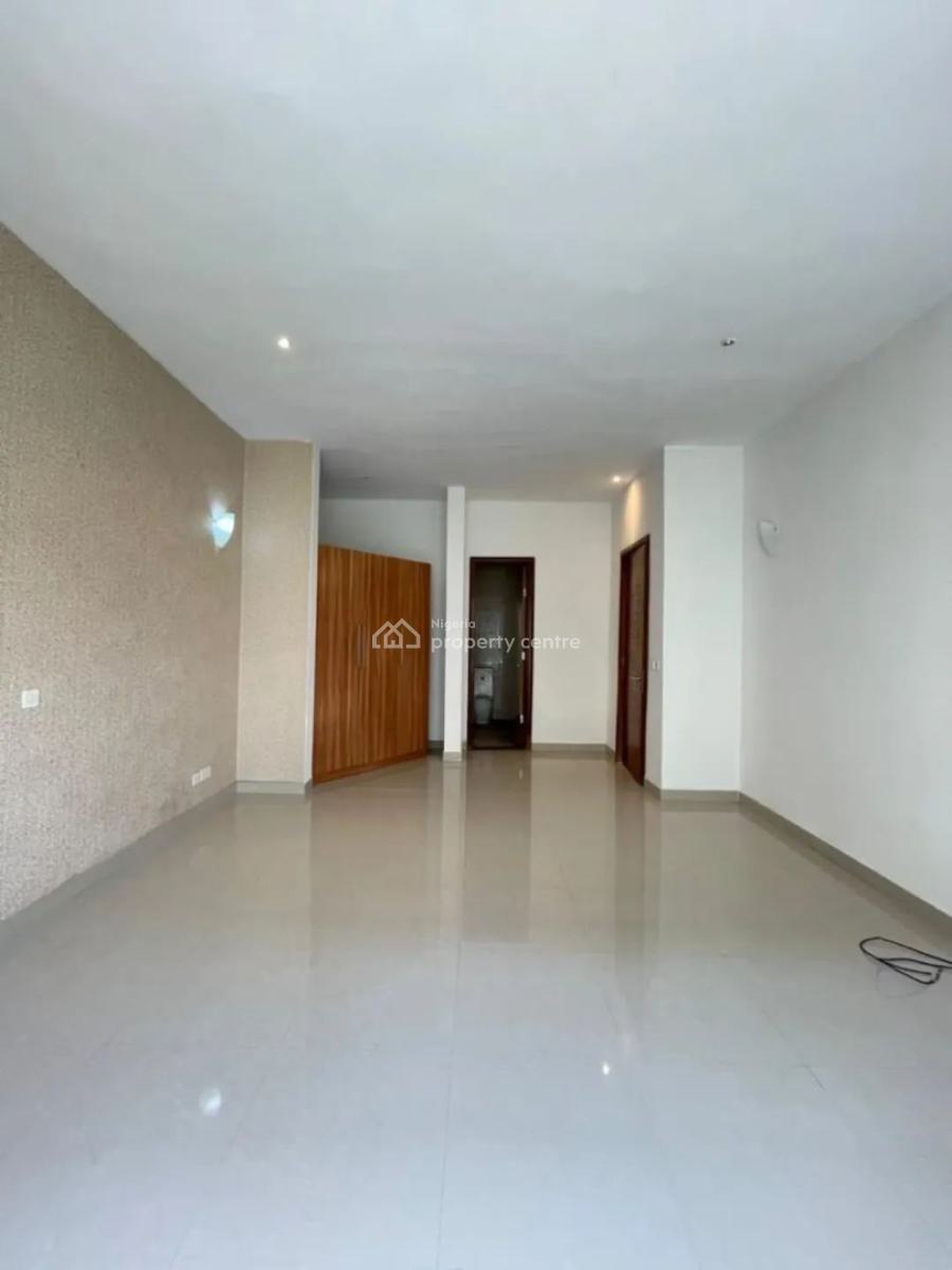 Spacious 3 Bed Apartment with Bq, Pool, Equipped Gym, Laundry Room, Banana Island Ikoyi, Banana Island, Ikoyi, Lagos, Block of Flats for Sale