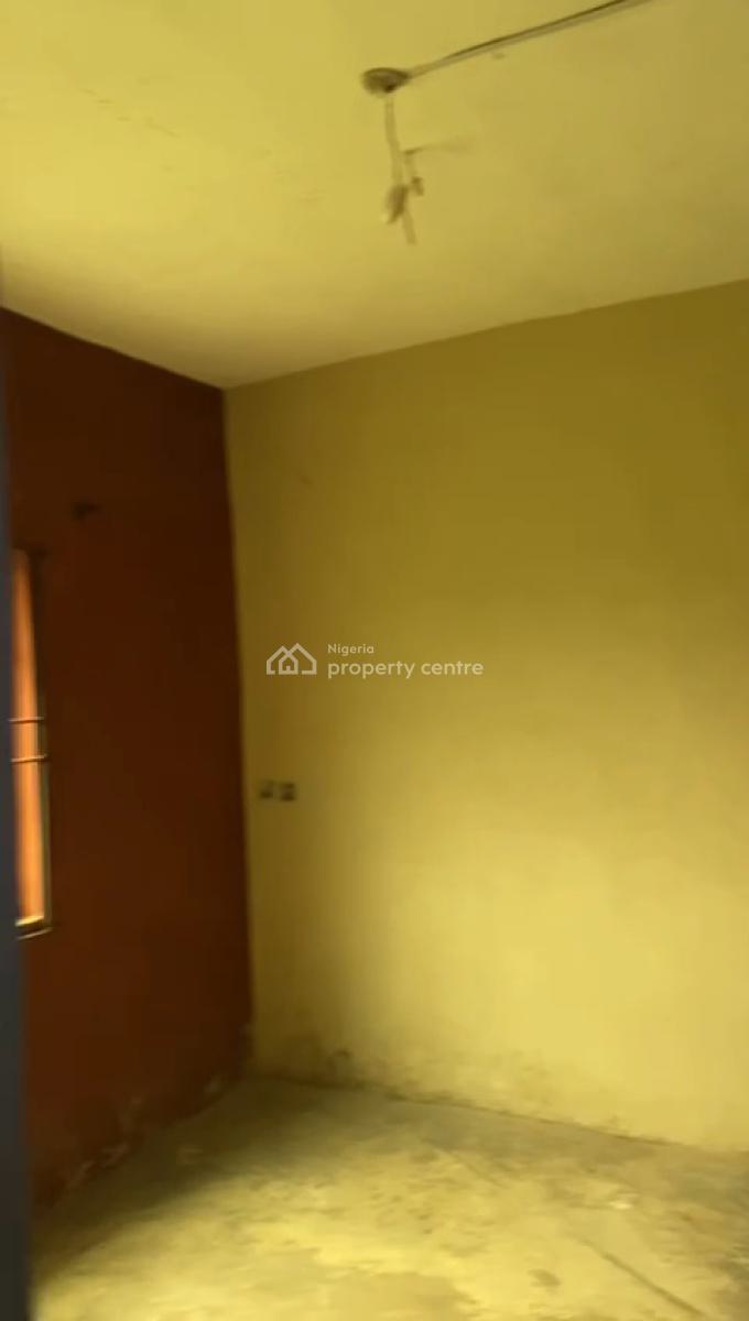 Very Marssive 3bedroom Flat with Ample Parking Space, Ikorodu, Ijede, Lagos, Flat / Apartment for Rent