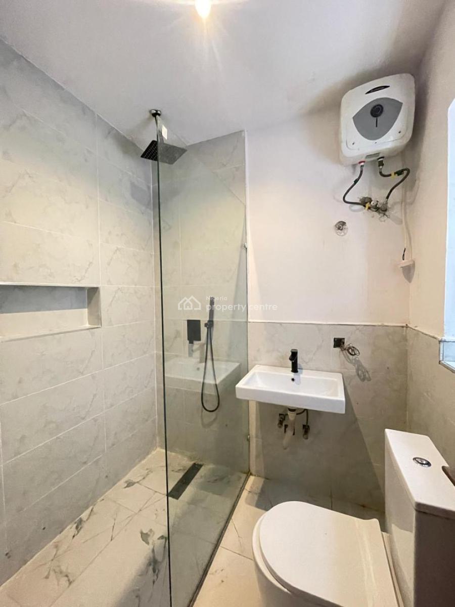 Well Built 2 Bedroom Fully Furnished Maisonette in a Exclusive Locatio, Lekki Phase 1, Lekki, Lagos, Flat / Apartment for Sale