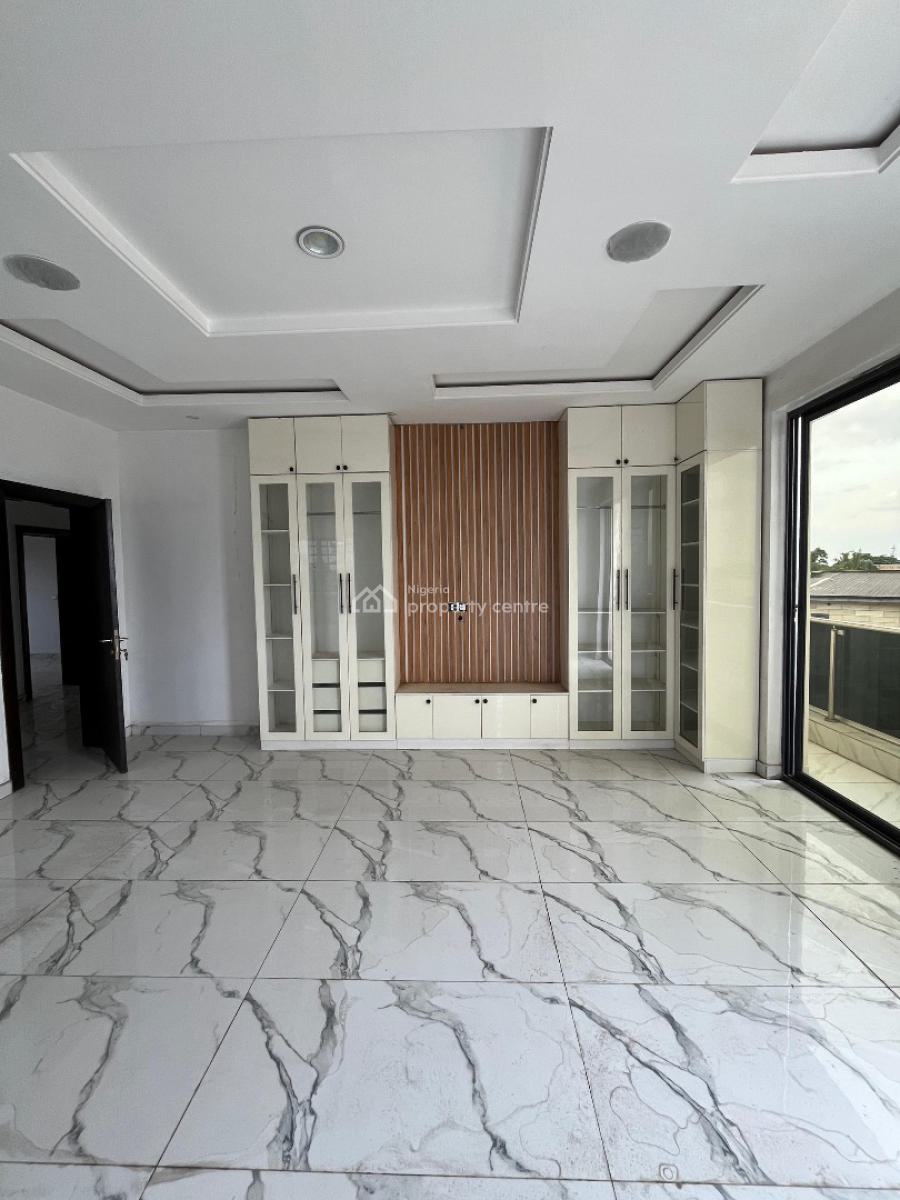 Spaciously Built 4 Bedroom Penthouse with Elevator and a Communal Pool, 4 Bedroom Maisonette| with Communal Pool, Ikeja Gra, Ikeja, Lagos, Block of Flats for Sale