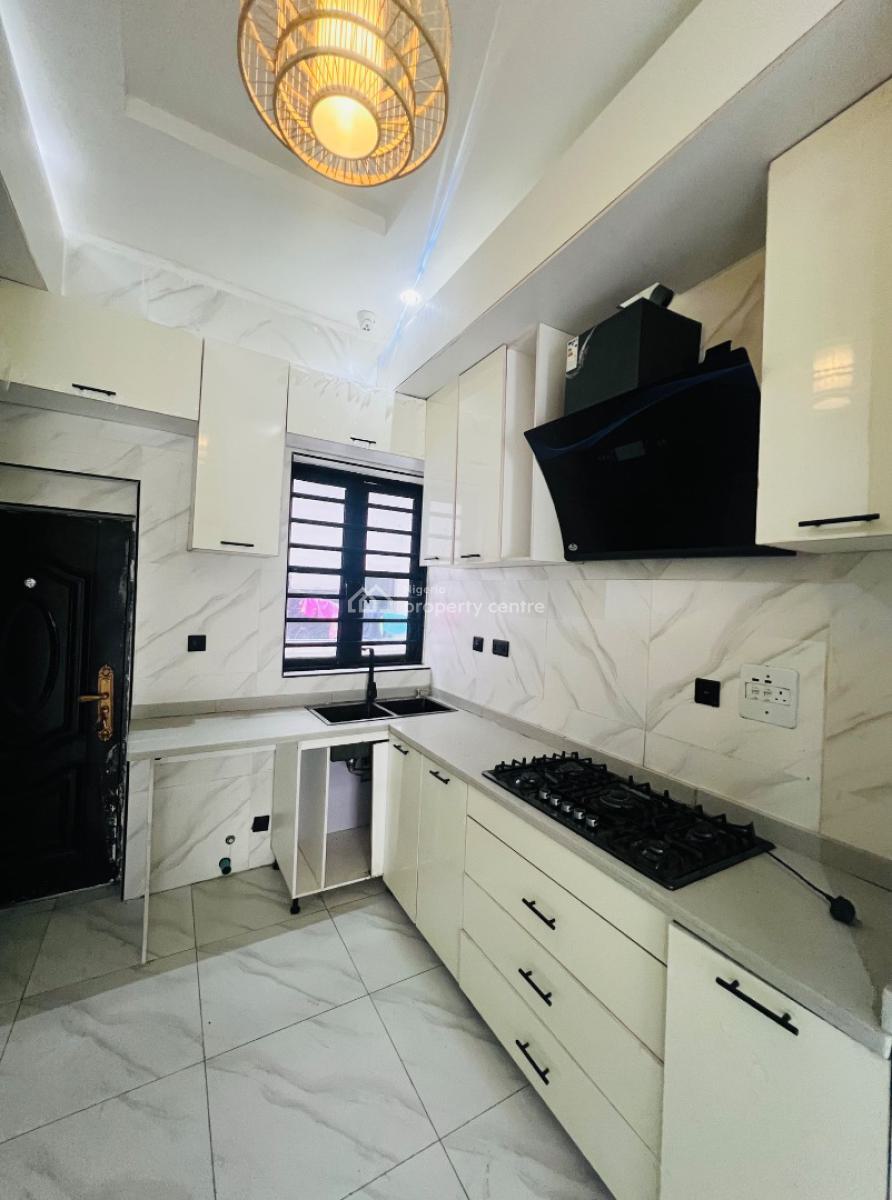 4bedroom Terrace Duplex in a Prime Good Location, Lekki, Lagos, Terraced Duplex for Sale