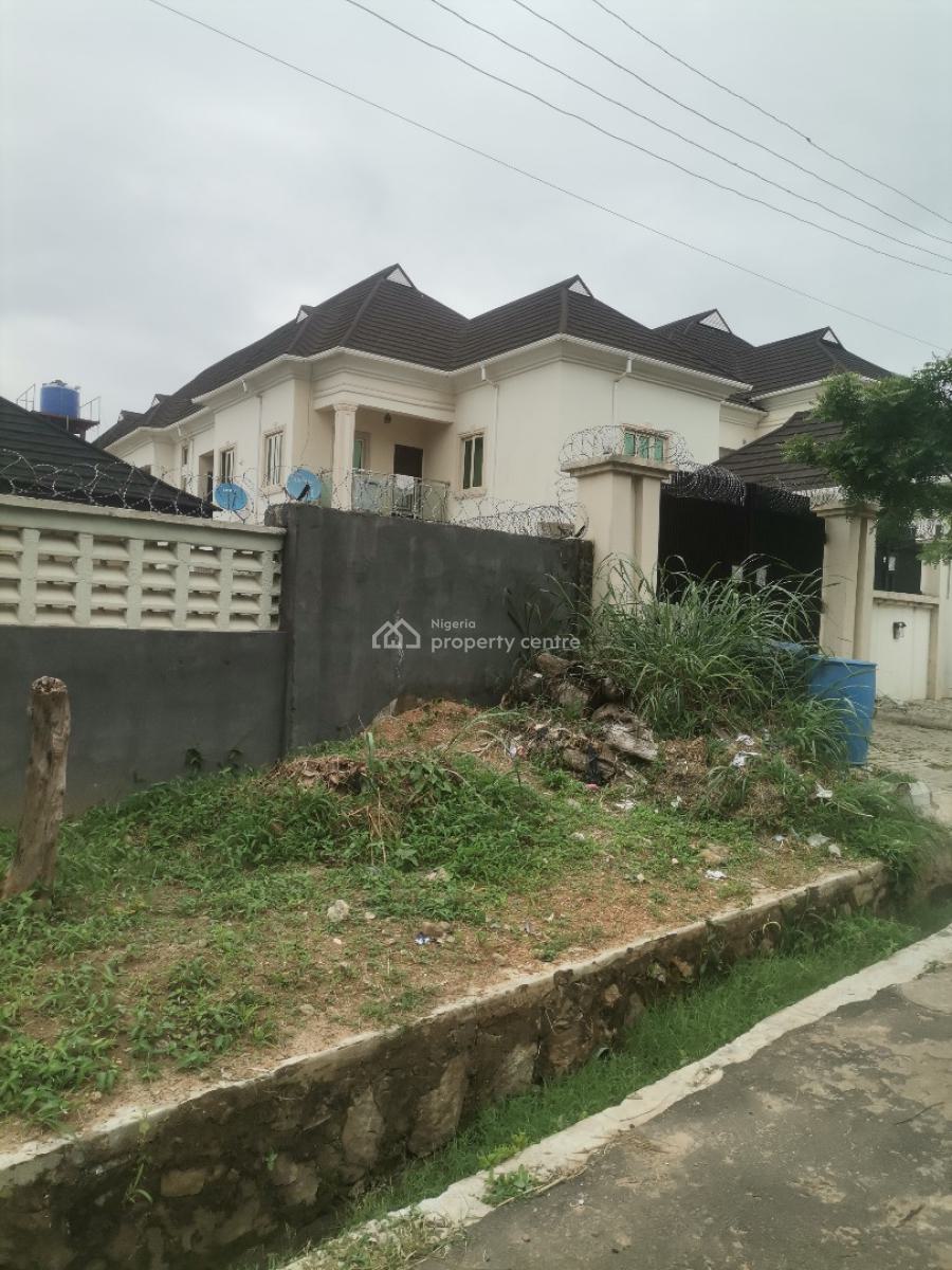 Newly Built, Exquisite Block of 4 Flats of 2 Bedrooms Each, Close to World Lillies Events Centre, Sharp Corner, Oluyole Estate, Ibadan, Oyo, Block of Flats for Sale