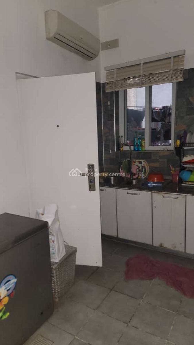 3-bedroom Apartment with Excellent Features and a Room Bq, Oniru, Victoria Island (vi), Lagos, Block of Flats for Sale