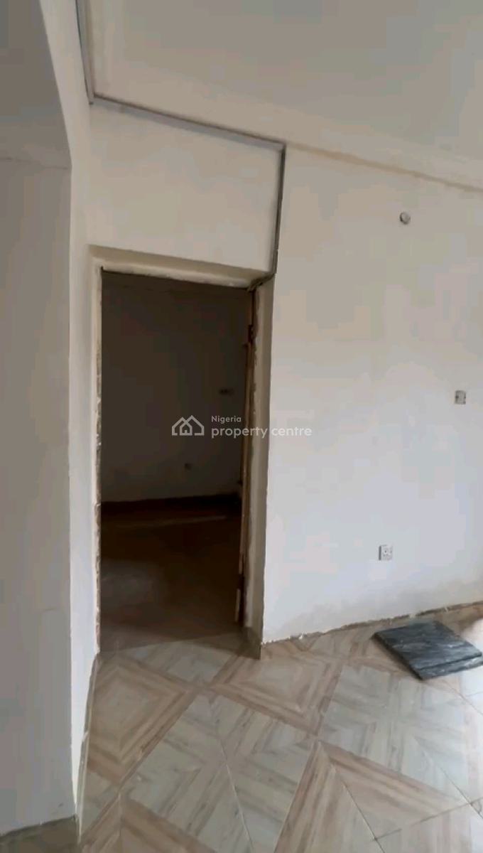 a Standard and Decent Miniflat, Upstairs with 2toilets and Bath, Shomolu, Lagos, Mini Flat (room and Parlour) for Rent
