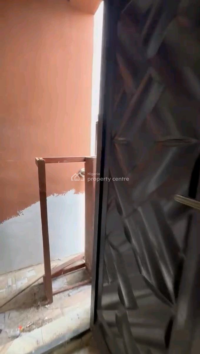 a Standard and Decent Miniflat, Upstairs with 2toilets and Bath, Shomolu, Lagos, Mini Flat (room and Parlour) for Rent