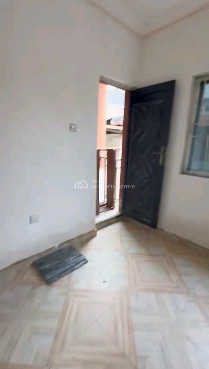 a Standard and Decent Miniflat, Upstairs with 2toilets and Bath, Shomolu, Lagos, Mini Flat (room and Parlour) for Rent