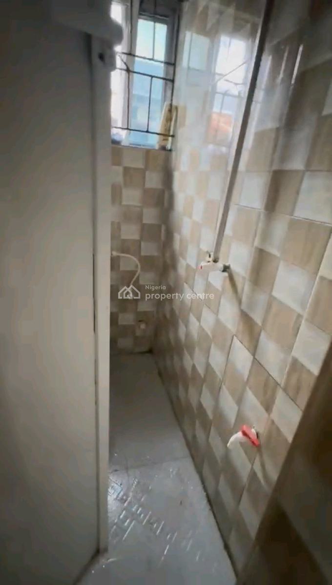 a Standard and Decent Miniflat, Upstairs with 2toilets and Bath, Shomolu, Lagos, Mini Flat (room and Parlour) for Rent
