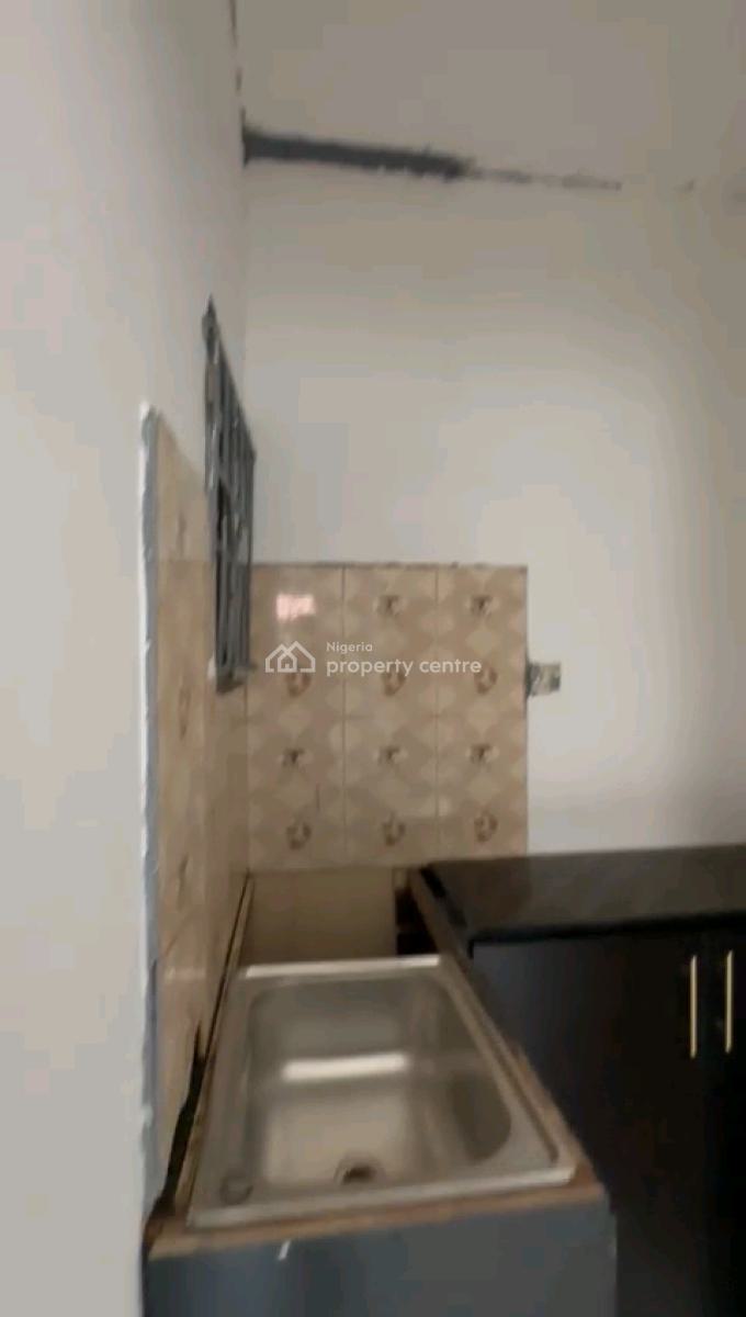 a Standard and Decent Miniflat, Upstairs with 2toilets and Bath, Shomolu, Lagos, Mini Flat (room and Parlour) for Rent