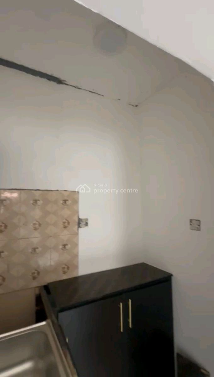 a Standard and Decent Miniflat, Upstairs with 2toilets and Bath, Shomolu, Lagos, Mini Flat (room and Parlour) for Rent