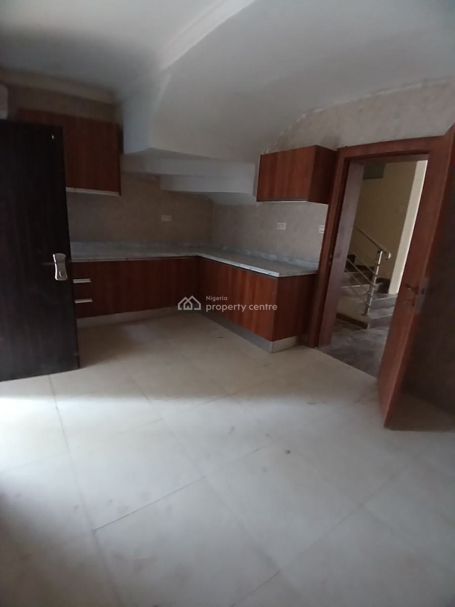 Brand New 4 Bedroom Terrace Duplex with 1 Room Bq, Diplomatic Zone, Guzape District, Abuja, Terraced Duplex for Rent