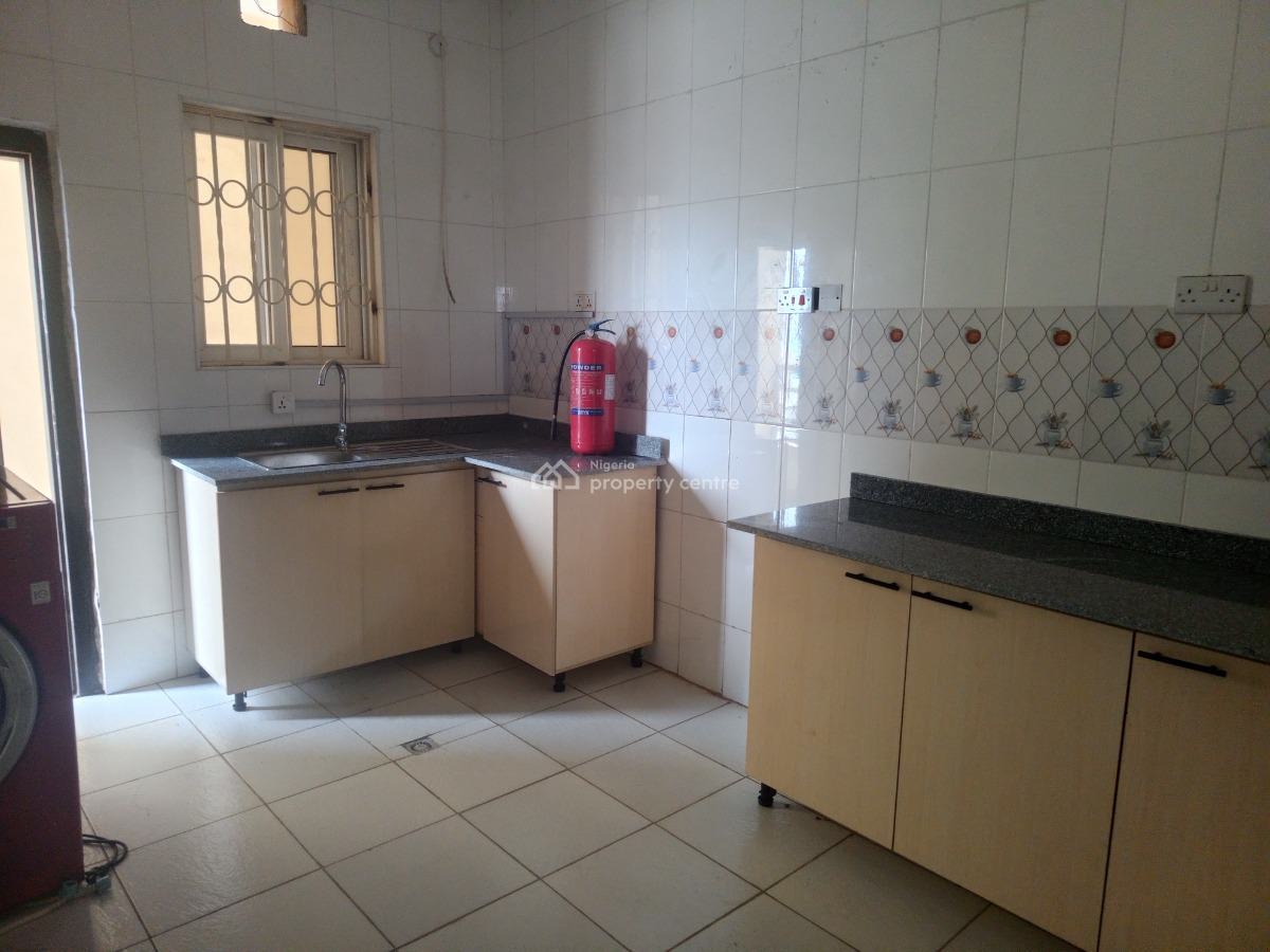 Specious 3 Bedrooms Flats, Aso Radio, Katampe, Abuja, Flat / Apartment for Rent