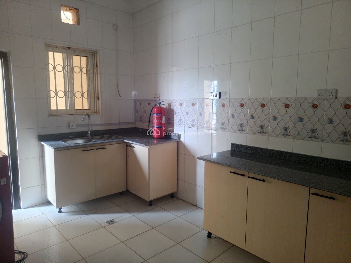 Specious 3 Bedrooms Flats, Aso Radio, Katampe, Abuja, Flat / Apartment for Rent