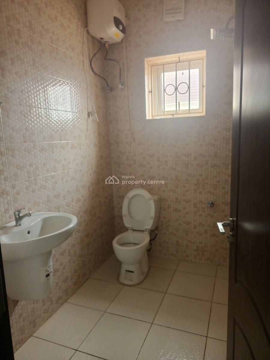 Specious 3 Bedrooms Flats, Aso Radio, Katampe, Abuja, Flat / Apartment for Rent