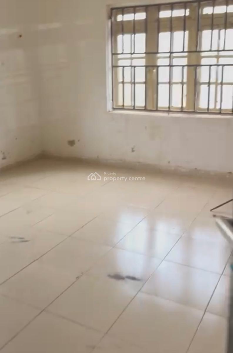 Distress,bbrand Newbedroom Flat, ,inside Estate, Tarred Rd, By Efab Verizon Tarred Rd, Gwarinpa, Abuja, Block of Flats for Sale