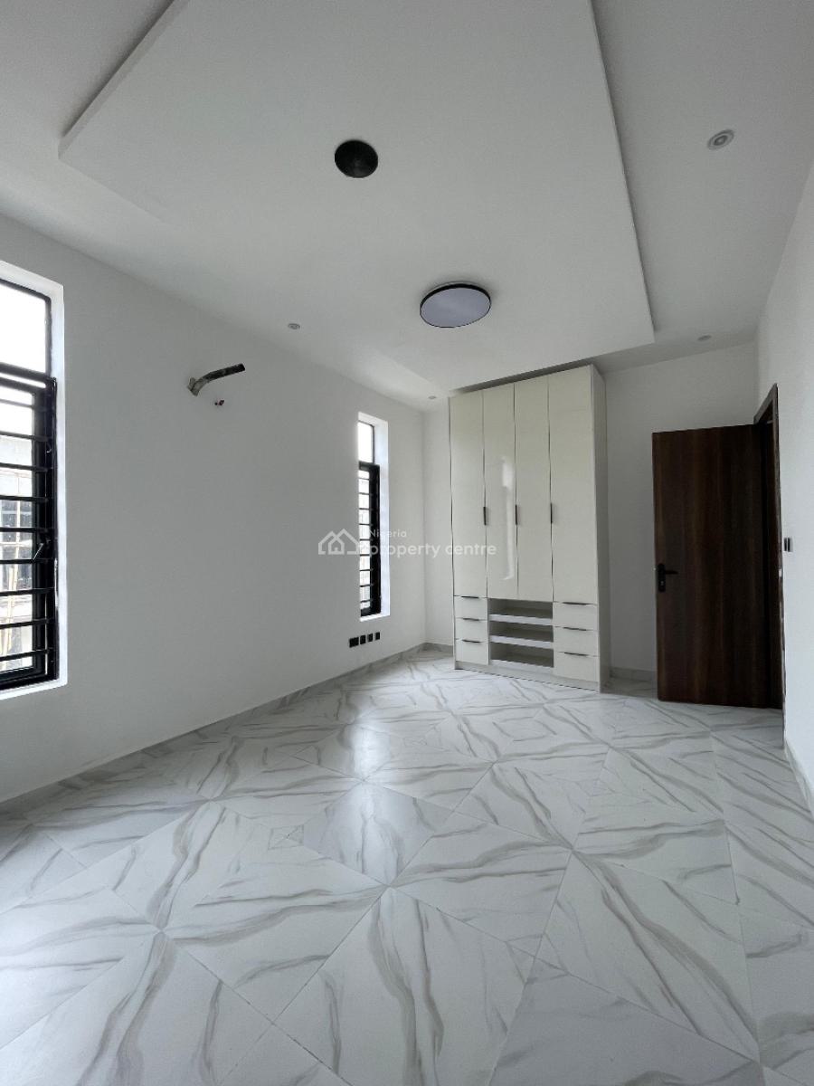 Stunning 5 Bedroom Fully Detached Duplex with Pool in a Secure Estate, Chevron, Lekki, Lagos, Detached Duplex for Sale