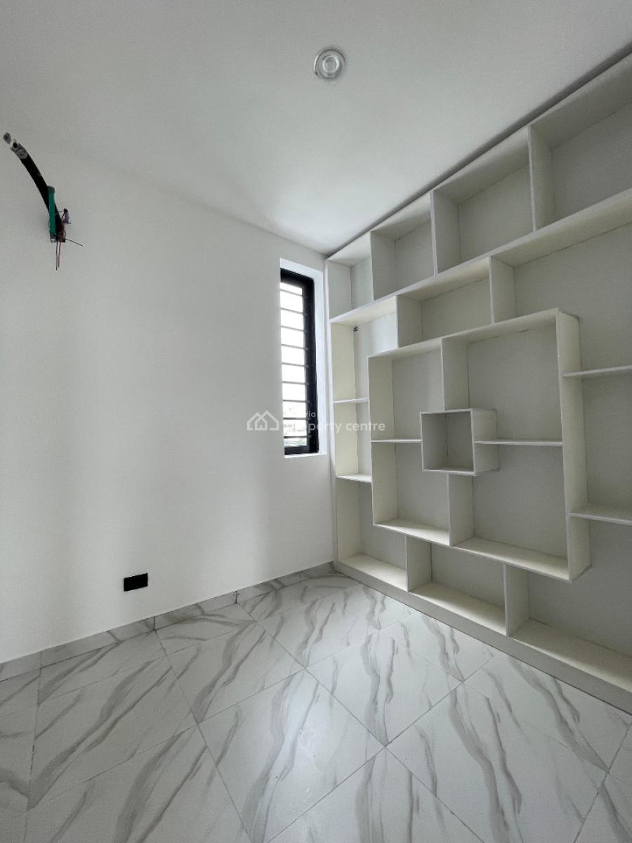 Stunning 5 Bedroom Fully Detached Duplex with Pool in a Secure Estate, Chevron, Lekki, Lagos, Detached Duplex for Sale