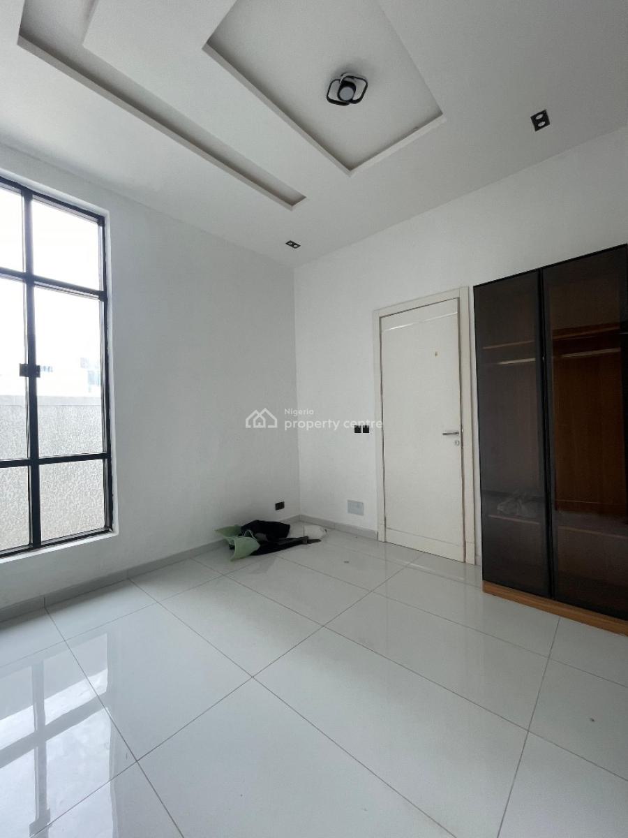 Lovely 5 Bedroom Fully Detached Duplex with Pool in a Secure Estate, Chevron, Lekki, Lagos, Detached Duplex for Sale