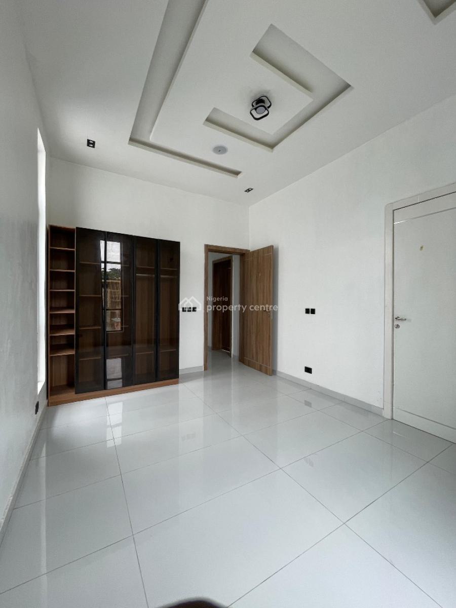 Lovely 5 Bedroom Fully Detached Duplex with Pool in a Secure Estate, Chevron, Lekki, Lagos, Detached Duplex for Sale