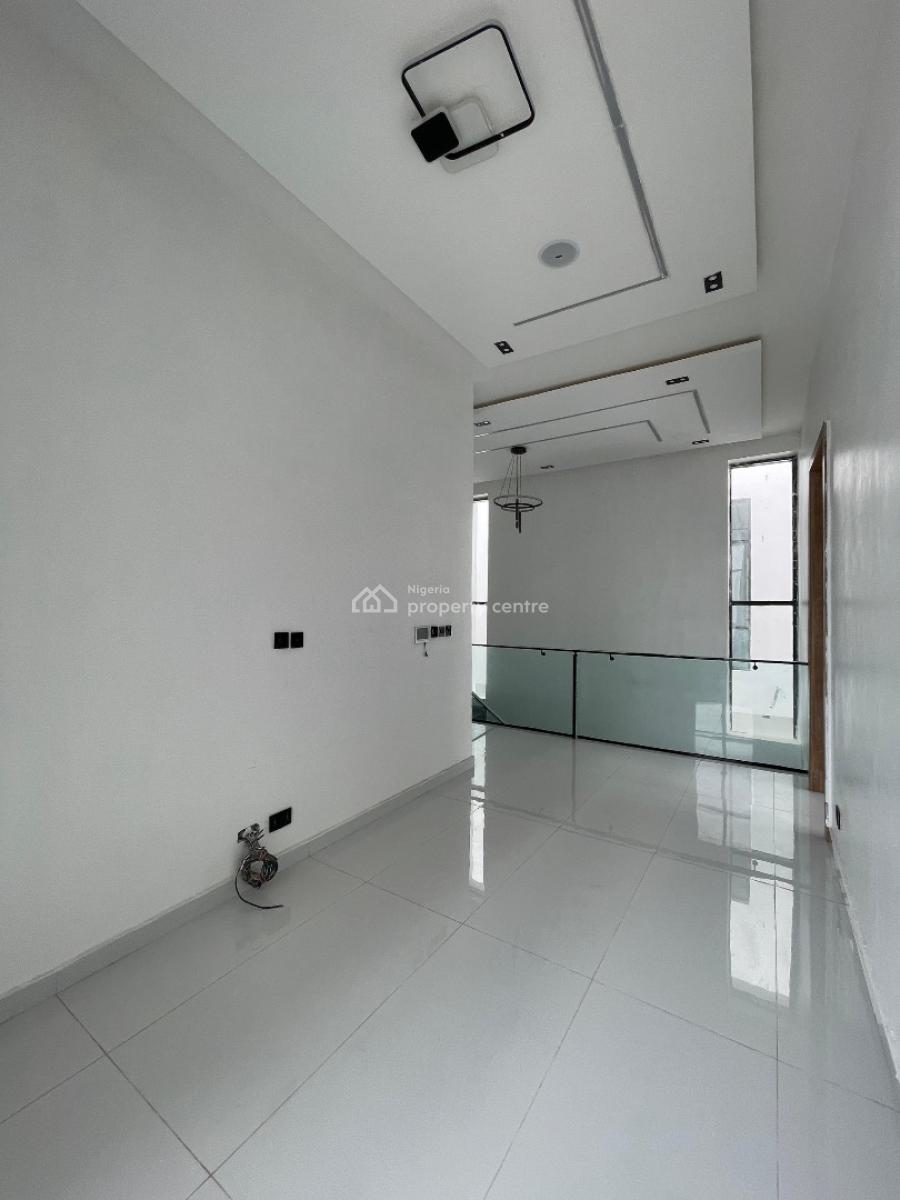 Lovely 5 Bedroom Fully Detached Duplex with Pool in a Secure Estate, Chevron, Lekki, Lagos, Detached Duplex for Sale