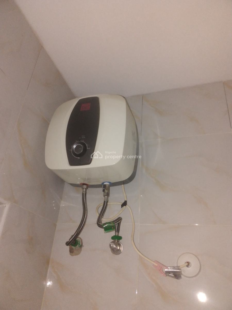 Adorable 2 Bedroom Flat, Akabueze St, Majek..., Sangotedo, Ajah, Lagos, Flat / Apartment for Rent