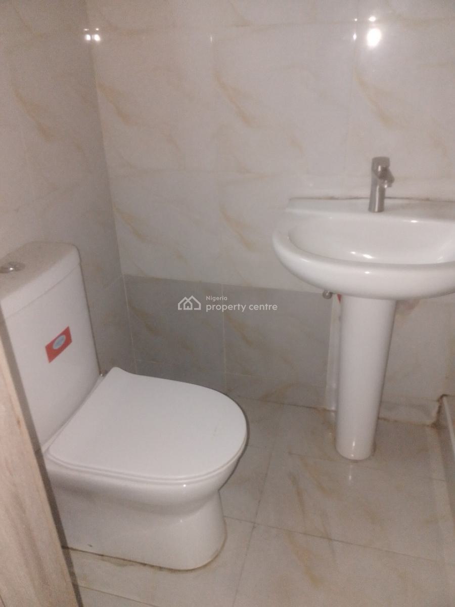 Adorable 2 Bedroom Flat, Akabueze St, Majek..., Sangotedo, Ajah, Lagos, Flat / Apartment for Rent