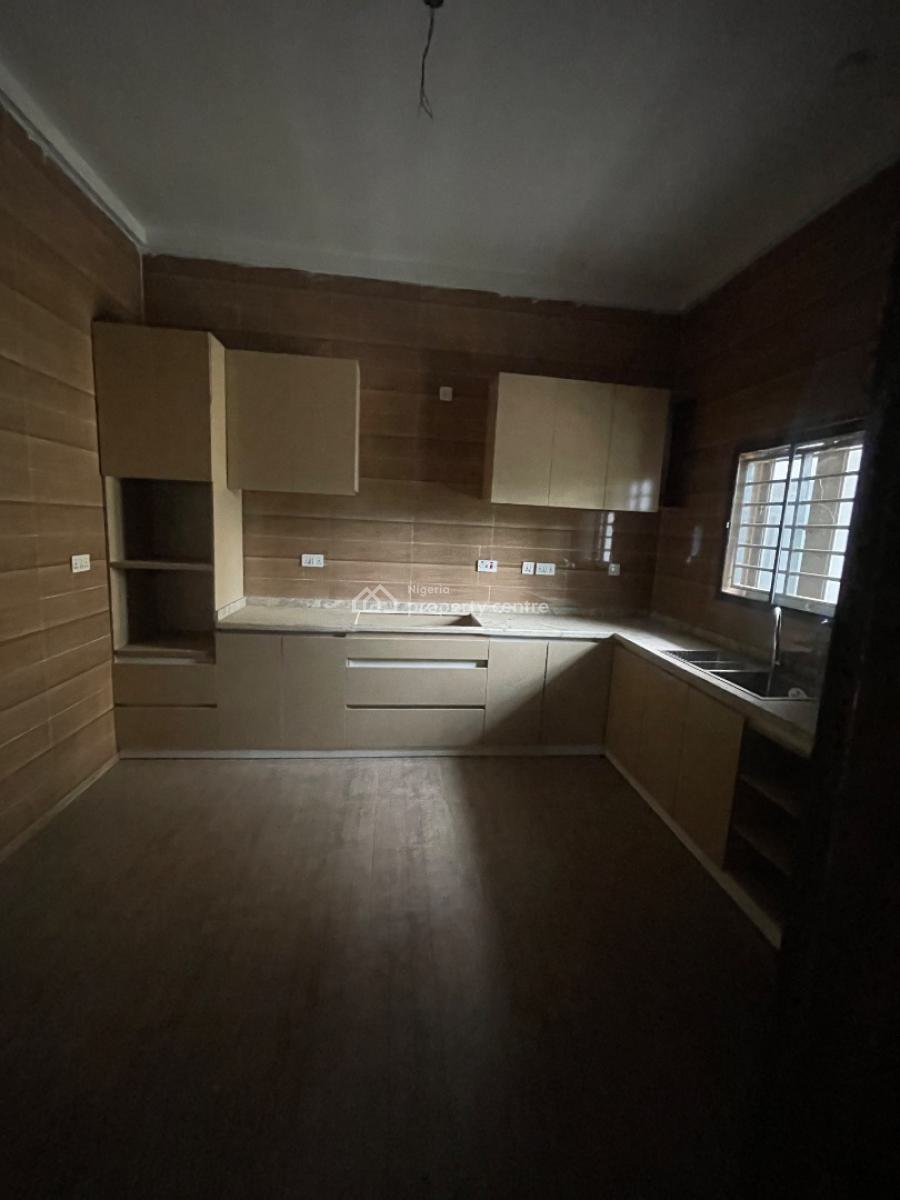 Luxury 3 Bedroom Flat with Excellent Finishing, Close Proximity Shaffa Filling Station, Jahi, Abuja, Flat / Apartment for Rent