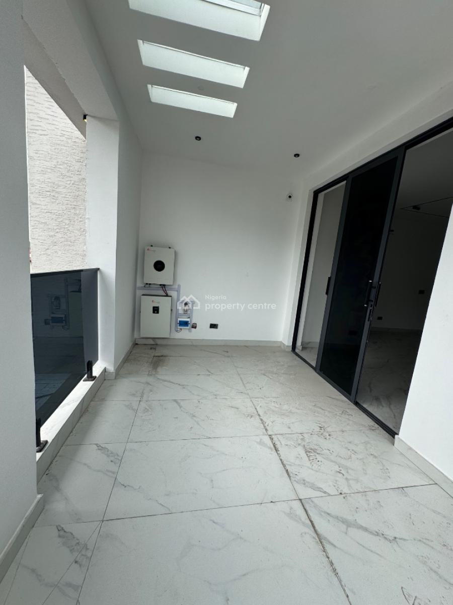 4bedroom Penthouse House in Secured Area, Lekki Right, Lekki Phase 1, Lekki, Lagos, Block of Flats for Sale
