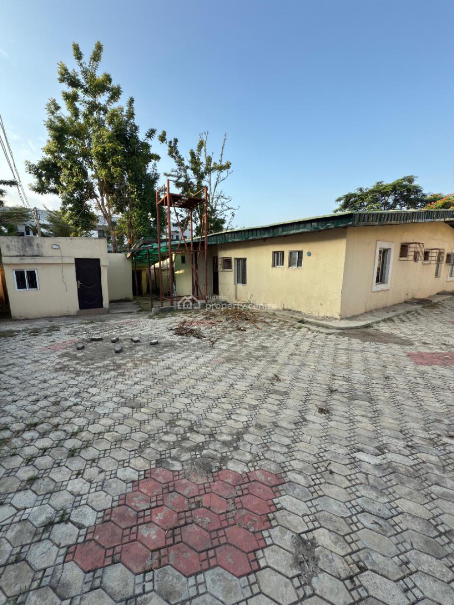 Luxury 4 Bedroom Bungalow with 2bqs, Zone 7, Wuse, Abuja, Detached Bungalow for Sale
