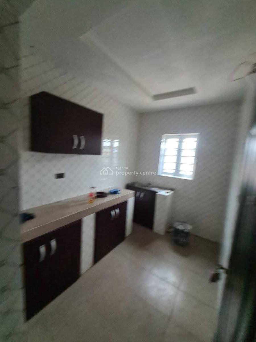 1 Bedroom Apartments, Yaba, Lagos, Mini Flat (room and Parlour) for Sale