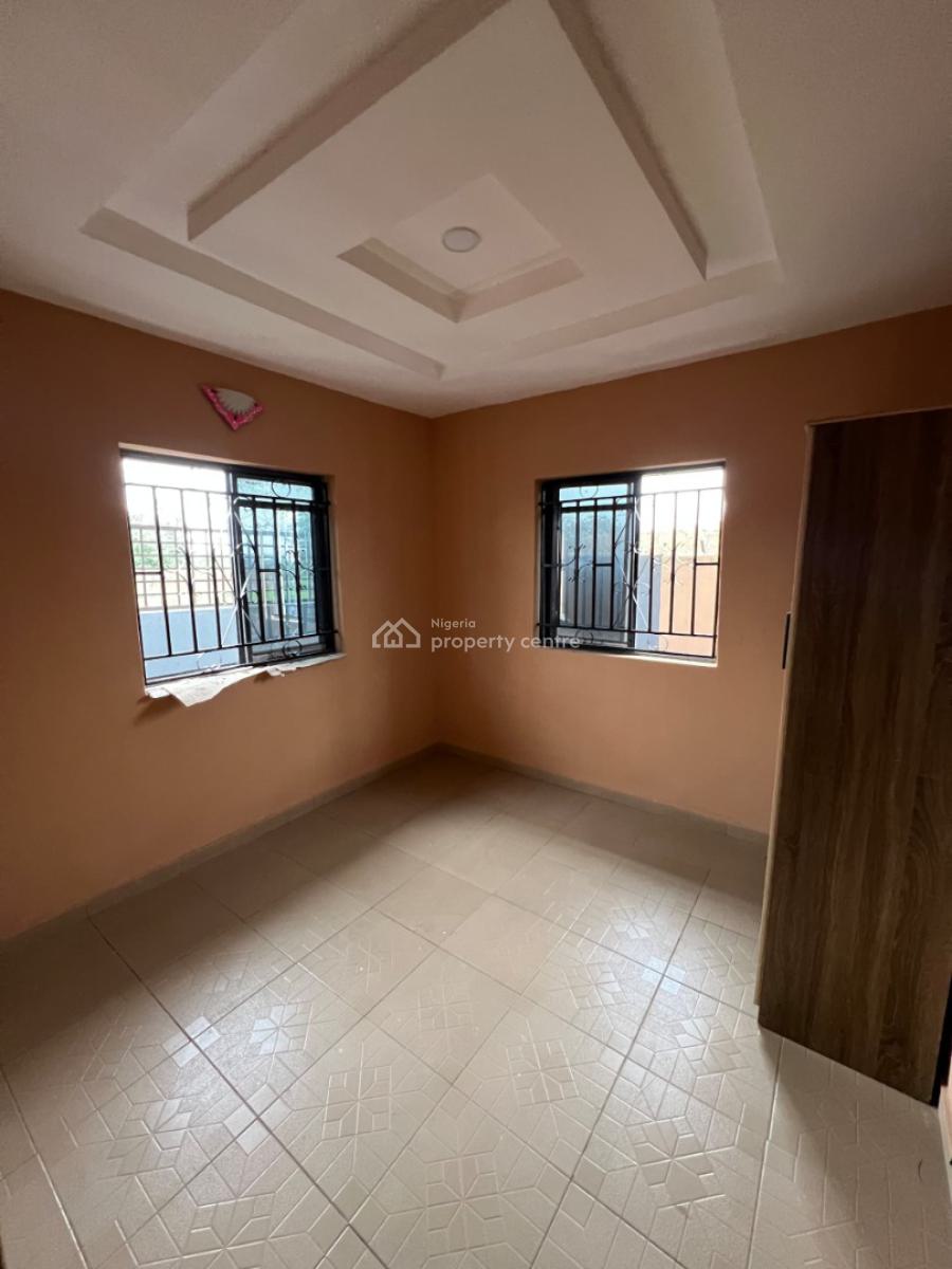 5 Unit 2 Bedroom Bungalow, Adebomi Ayegun Oleyo Off Akala Express, Ibadan North-east, Oyo, Block of Flats for Sale