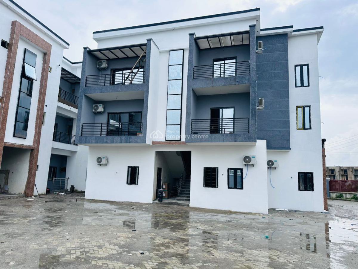 a Very Good Spacious 3bedroom Flat (shell), Jahi District Abuja ( Video of The House Is Attached), Jahi, Abuja, Flat / Apartment for Sale